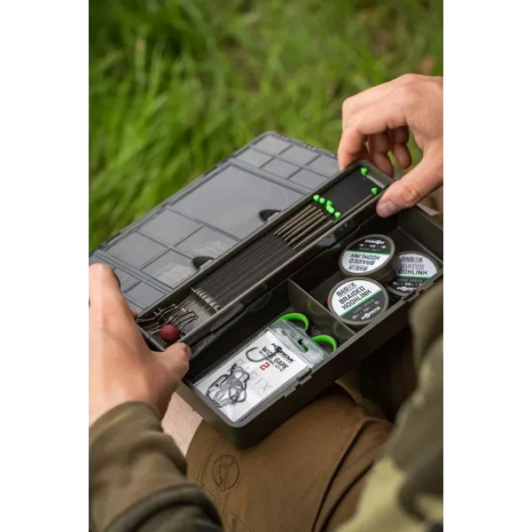 Кутия за риболовни аксесоари Korda Basix Tackle Box